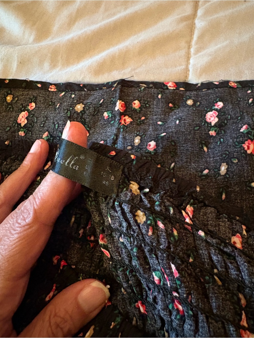 Black Floral Smocked Dress - Picture 5 of 8